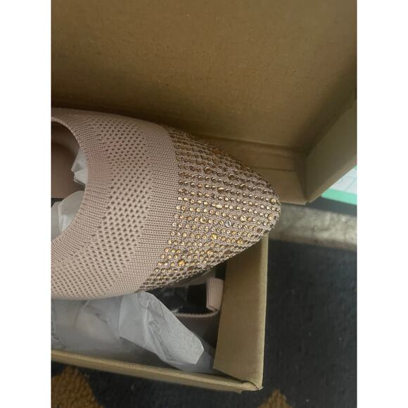 Maiden pink forever new in box - Picture 2 of 2